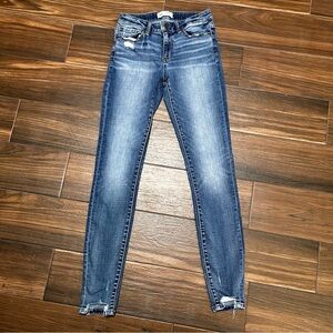 26x29.5 BKE Stella Jeans Mid Rise Slim Fit Skinny Distressed Light Medium Wash